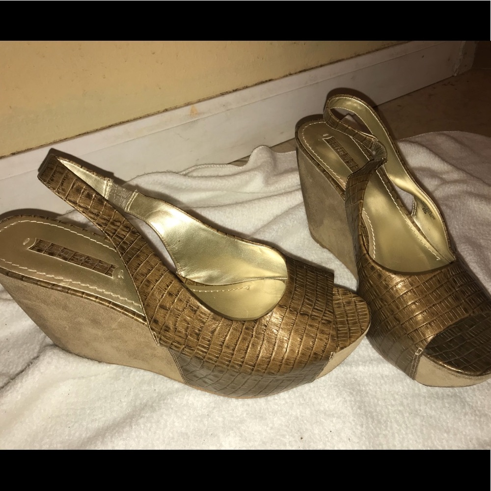 Women’s shoes